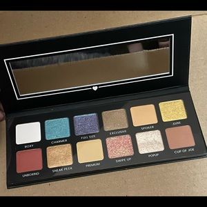 Hello Charmer Palette